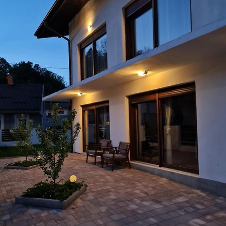 Апартаменти Old Town Road Карловаць Екстер'єр фото