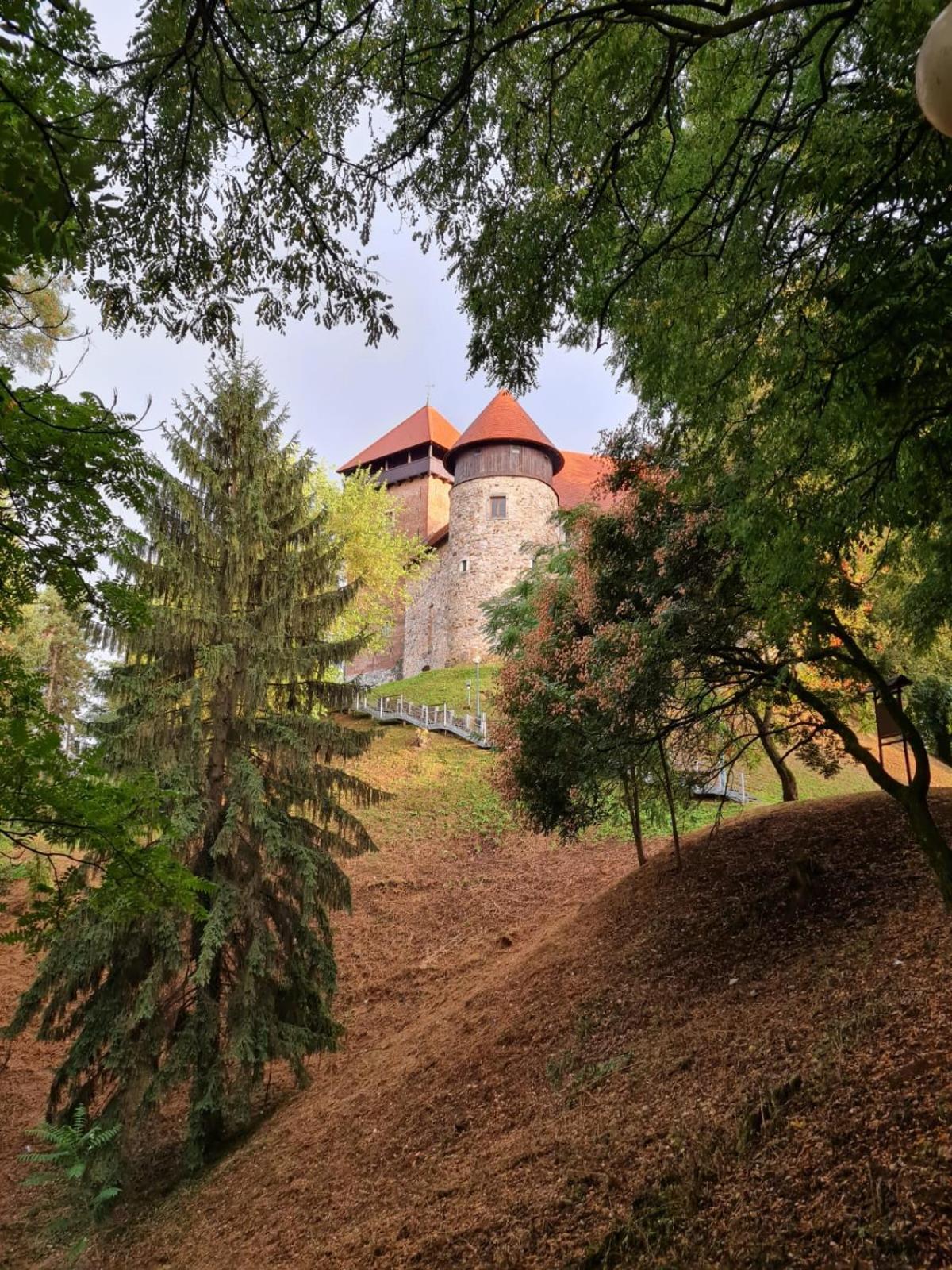Апартаменти Old Town Road Карловаць Екстер'єр фото